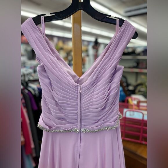Morilee Ladies 10 Lavender / Light Purple Formal Dress - Picture 4 of 10